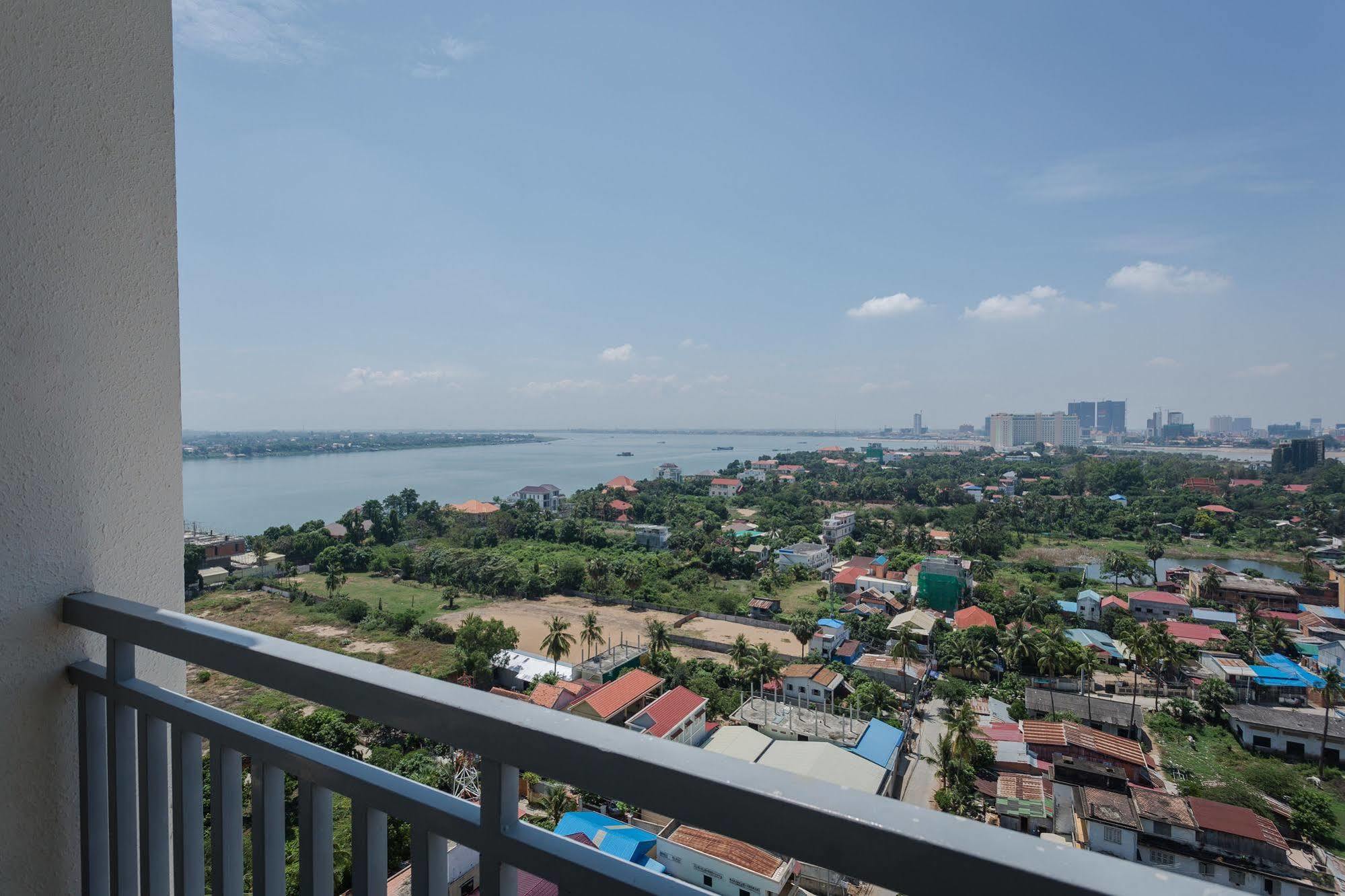 Mekong View Tower Hotel Phnom Pen Exterior foto